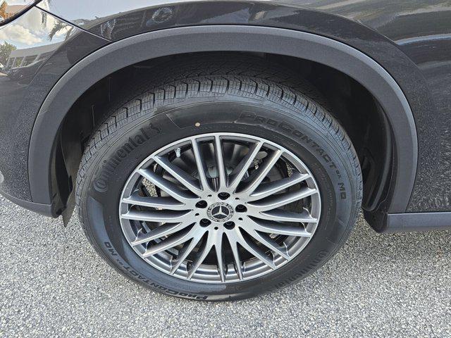 Photo of 2025  Mercedes-Benz GLC 300