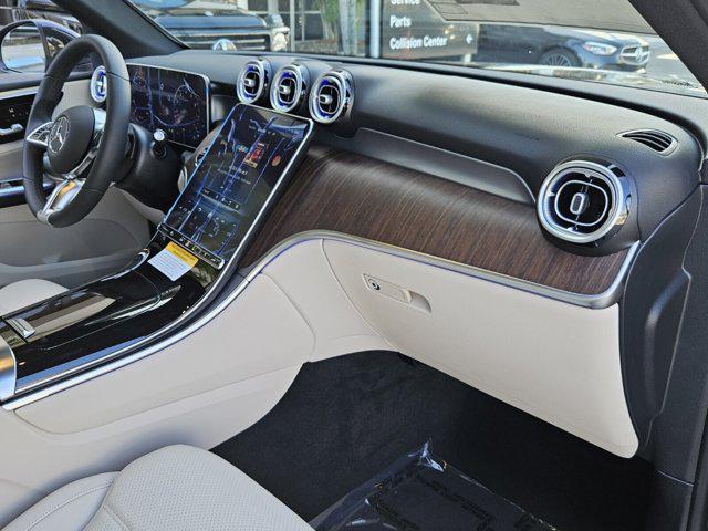 Photo of 2025  Mercedes-Benz GLC 300