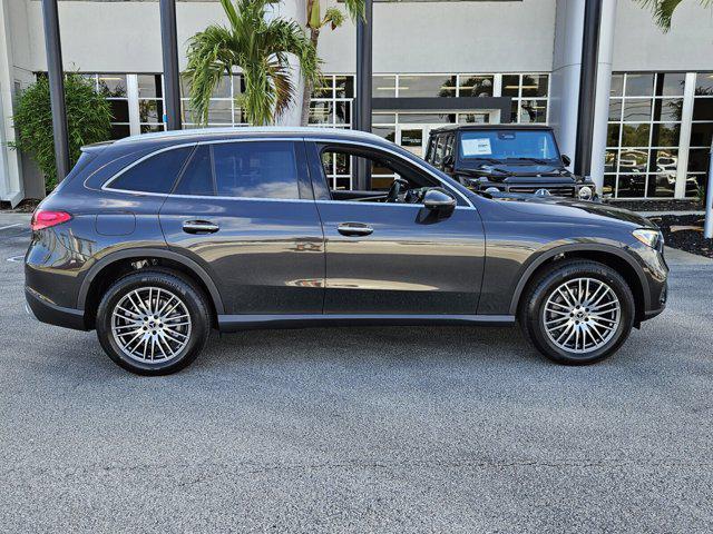 Photo of 2025  Mercedes-Benz GLC 300