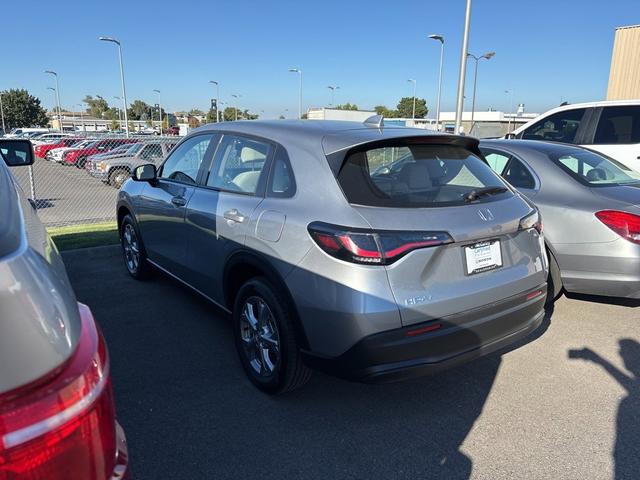 Photo of 2025 Lunar Silver Metallic Honda HR-V
