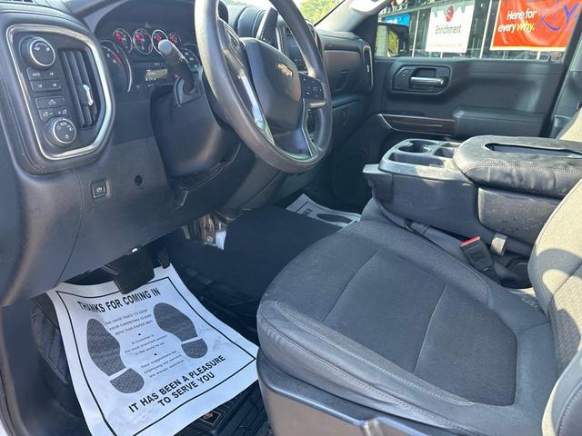 Photo of 2019 WHITE Chevrolet Silverado 1500