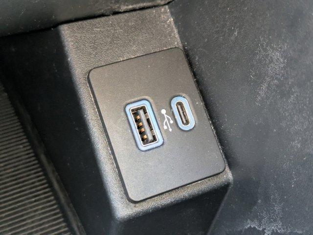 Photo of 2023 Atlas Blue Ford Edge