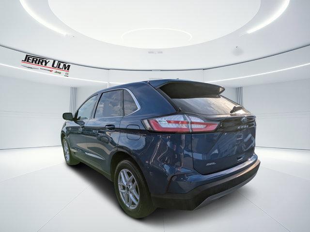 Photo of 2023 Atlas Blue Ford Edge