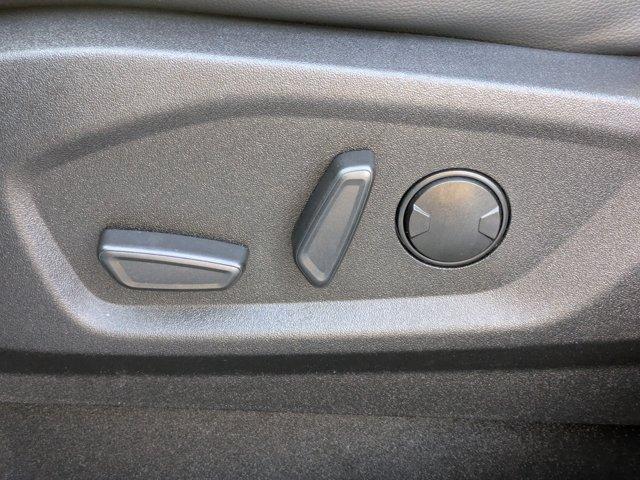 Photo of 2023 Atlas Blue Ford Edge