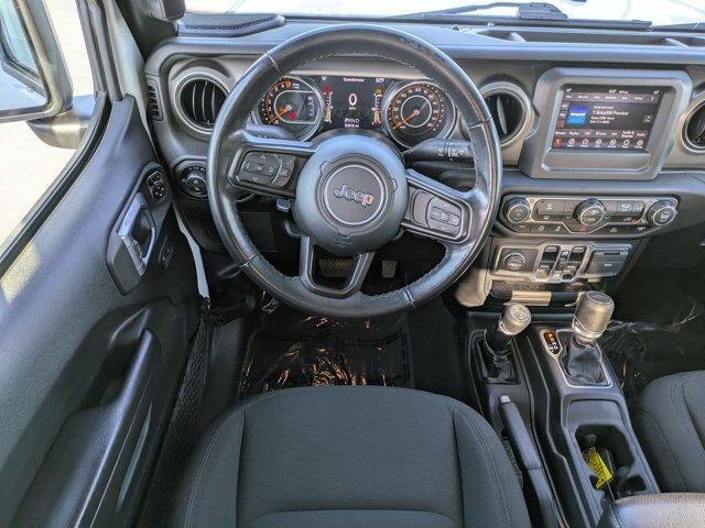 Photo of 2021 Bright White Clearcoat Jeep Gladiator