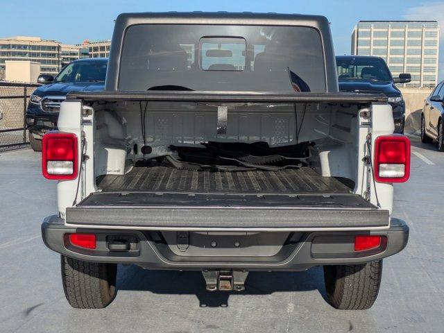 Photo of 2021 Bright White Clearcoat Jeep Gladiator