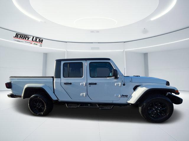 Photo of 2021 Bright White Clearcoat Jeep Gladiator