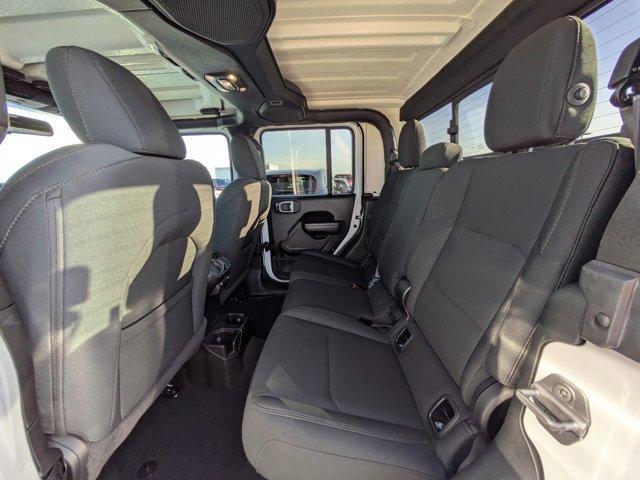 Photo of 2021 Bright White Clearcoat Jeep Gladiator