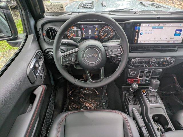 Photo of 2025 Anvil Clearcoat Jeep Gladiator