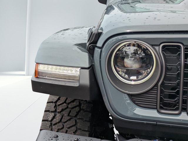Photo of 2025 Anvil Clearcoat Jeep Gladiator