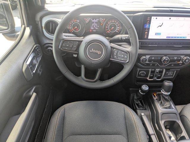 Photo of 2025 Black Clearcoat Jeep Gladiator