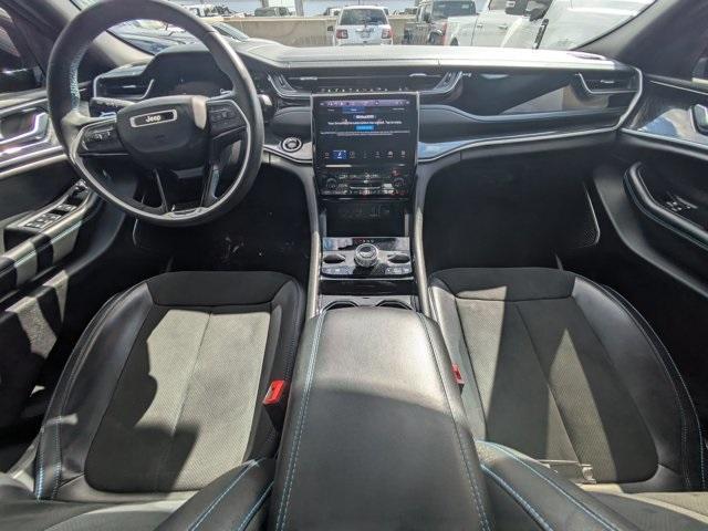 Photo of 2022 Metallic Jeep Grand Cherokee 4xe