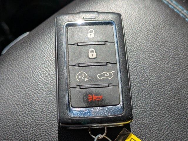 Photo of 2022 Metallic Jeep Grand Cherokee 4xe