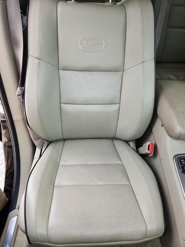 Photo of 2017 Diamond Black Jeep Grand Cherokee