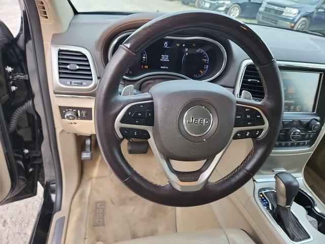Photo of 2017 Diamond Black Jeep Grand Cherokee
