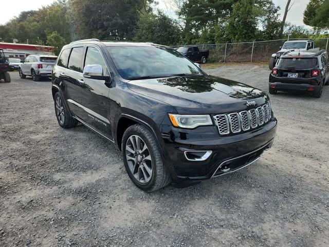 Photo of 2017 Diamond Black Jeep Grand Cherokee