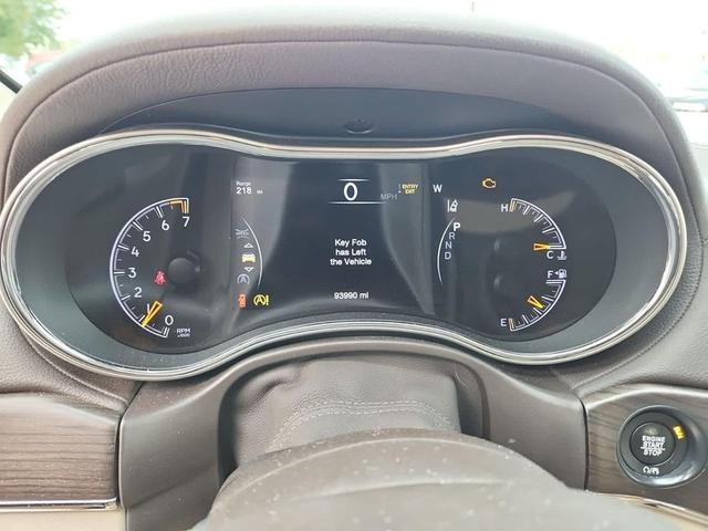 Photo of 2017 Diamond Black Jeep Grand Cherokee