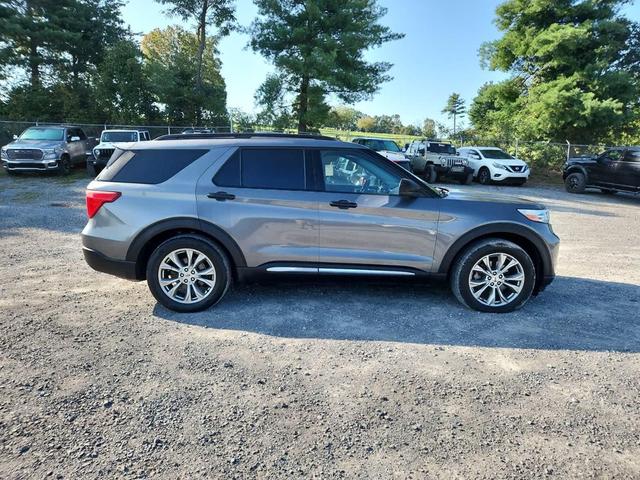 Photo of 2021 Carbonized Gray Metallic Ford Explorer