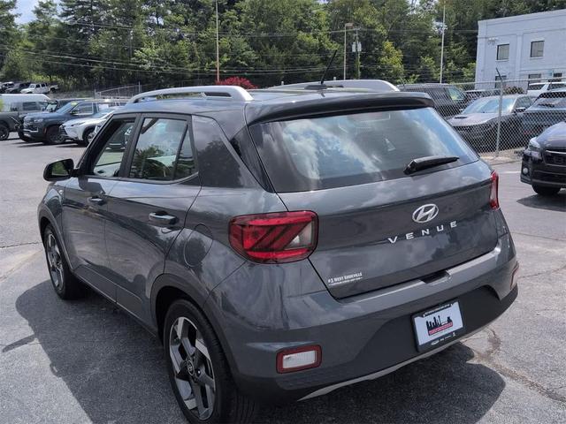 Photo of 2023 Gray Hyundai VENUE