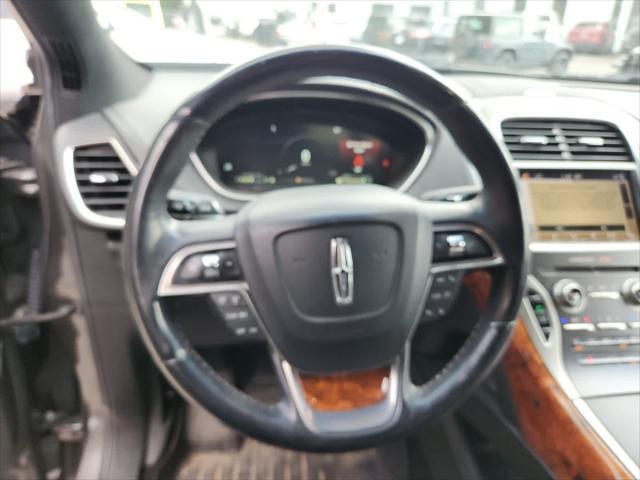Photo of 2019 Magnetic Gray Metallic Lincoln Nautilus