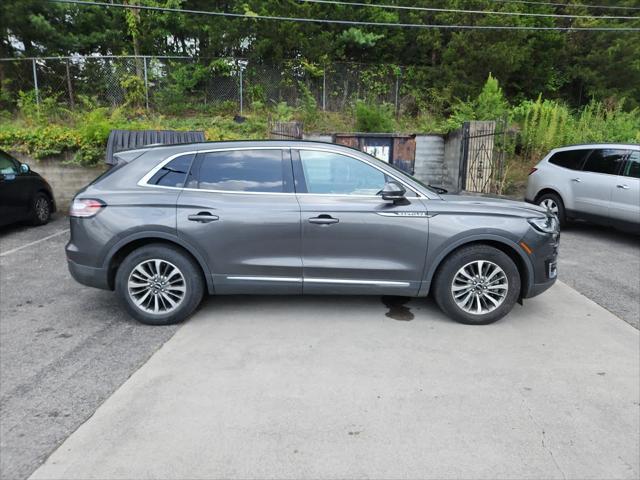 Photo of 2019 Magnetic Gray Metallic Lincoln Nautilus