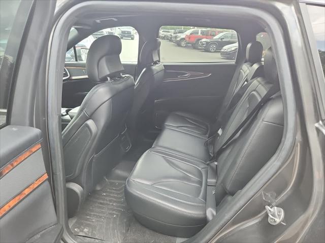 Photo of 2019 Magnetic Gray Metallic Lincoln Nautilus