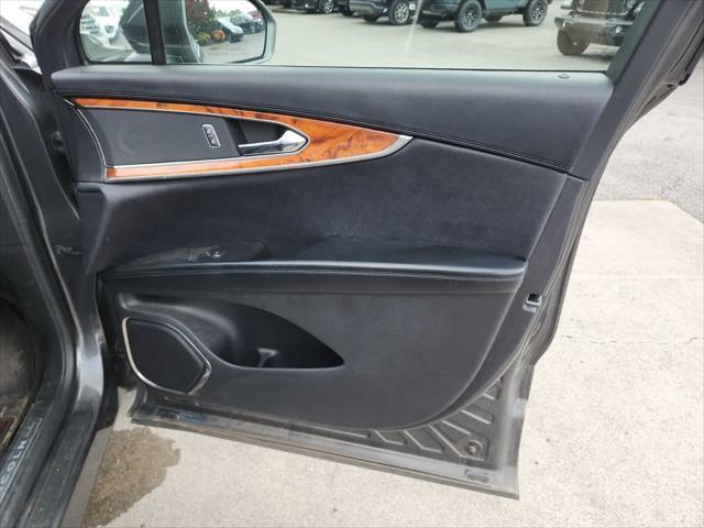 Photo of 2019 Magnetic Gray Metallic Lincoln Nautilus