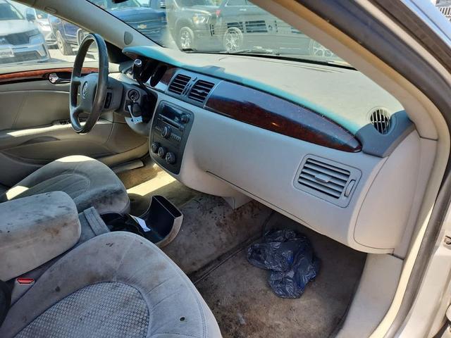 Photo of 2008 Platinum Metallic Buick Lucerne