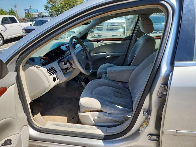 Photo of 2008 Platinum Metallic Buick Lucerne