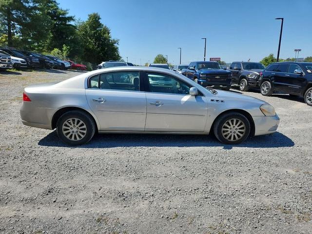 Photo of 2008 Platinum Metallic Buick Lucerne