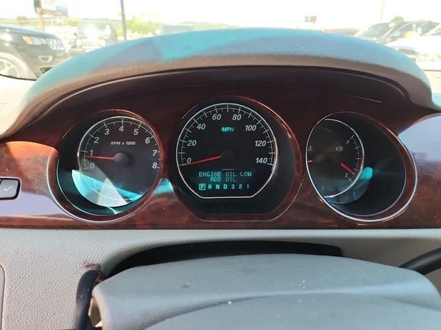 Photo of 2008 Platinum Metallic Buick Lucerne