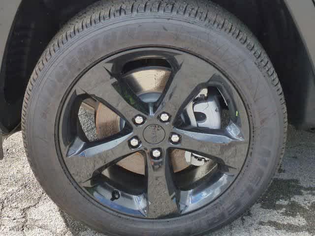 Photo of 2025 Diamond Black Jeep Grand Cherokee L