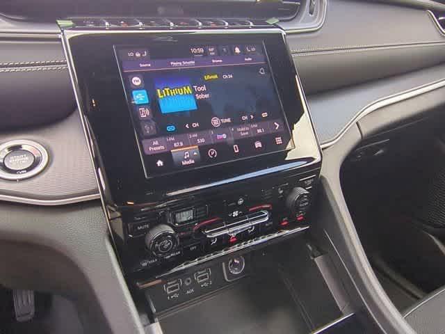 Photo of 2025 Diamond Black Jeep Grand Cherokee L