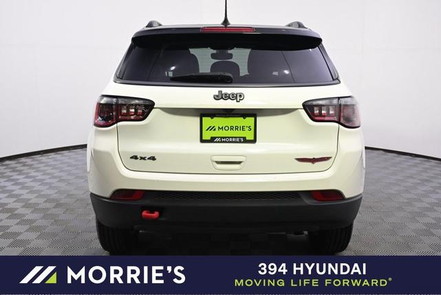 Photo of 2018 White Clearcoat Jeep Compass