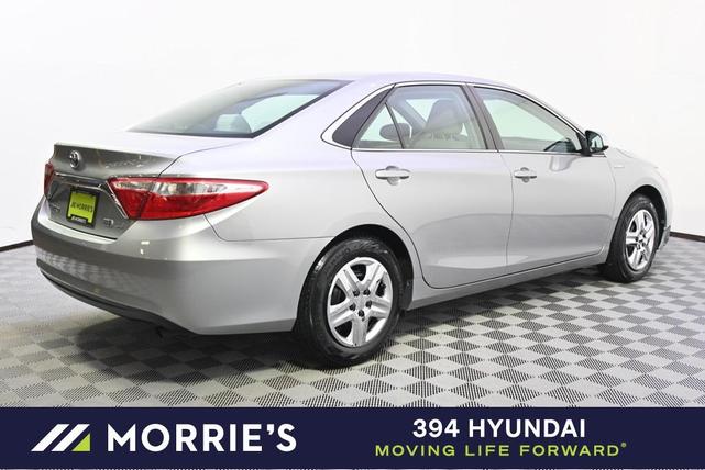 Photo of 2016 Celestial Silver Metallic Toyota Camry Hybrid