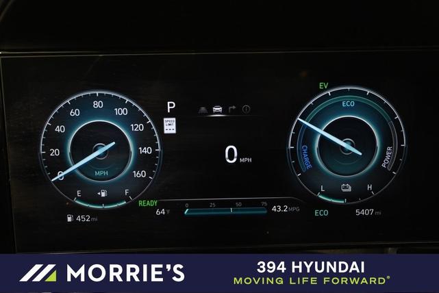 Photo of 2025 White Hyundai ELANTRA HEV