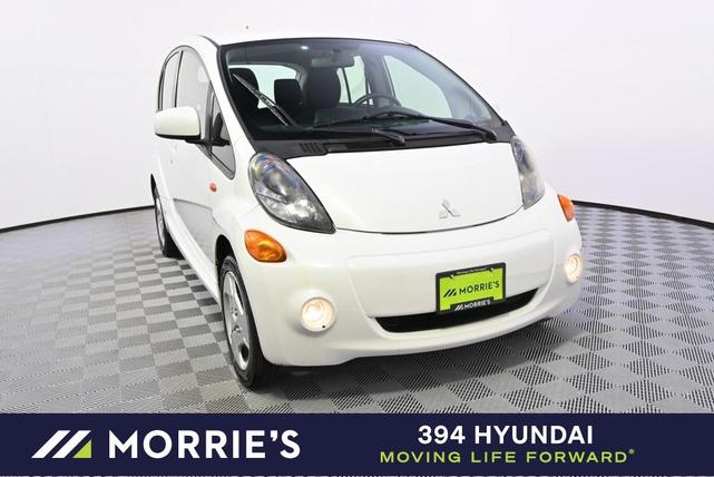Photo of 2016 Diamond White Pearl Mitsubishi i-MiEV