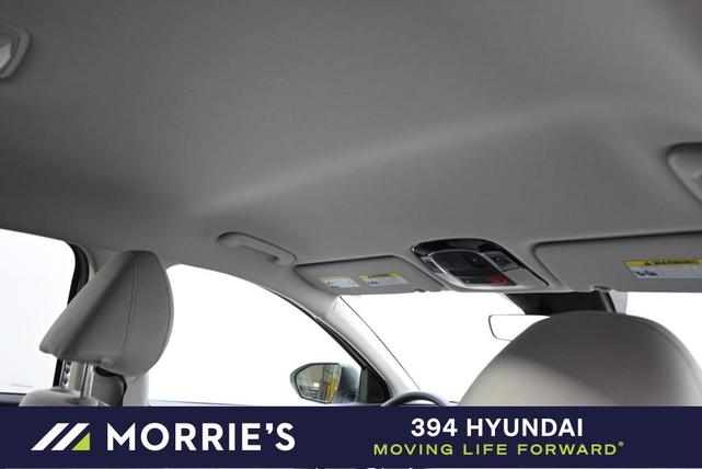 Photo of 2025 White Pearl Hyundai TUCSON