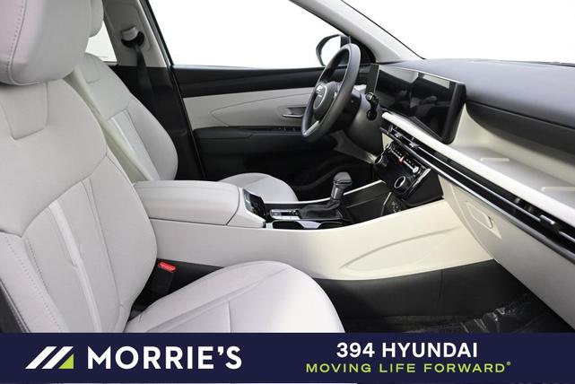 Photo of 2025 White Pearl Hyundai TUCSON