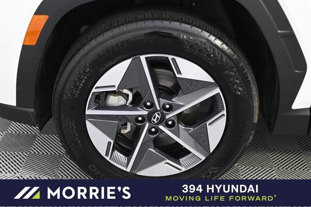 Photo of 2025 White Pearl Hyundai TUCSON