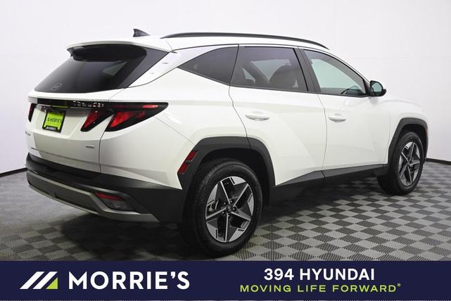 Photo of 2025 White Pearl Hyundai TUCSON