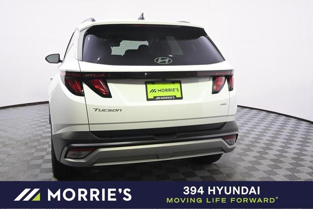 Photo of 2025 White Pearl Hyundai TUCSON