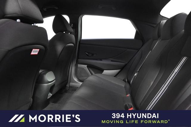 Photo of 2025 Black Hyundai ELANTRA