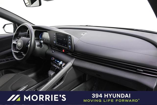 Photo of 2025 Black Hyundai ELANTRA