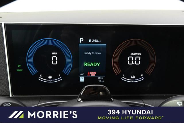 Photo of 2025 White Hyundai SANTA FE HEV