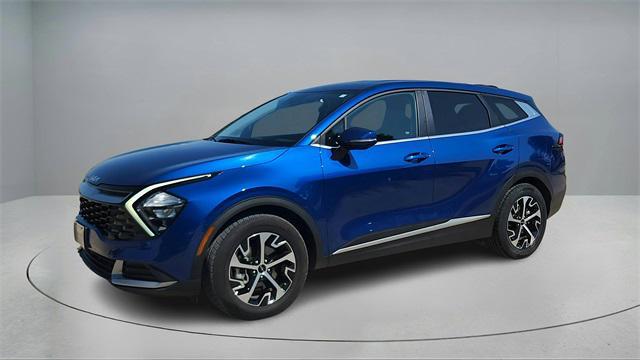 Photo of 2023 Sapphire Blue Kia Sportage