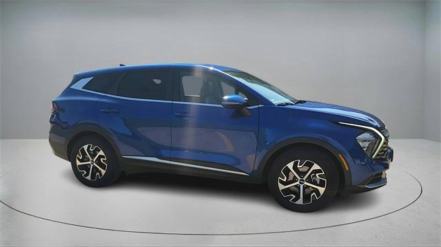 Photo of 2023 Sapphire Blue Kia Sportage