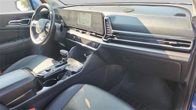 Photo of 2023 Sapphire Blue Kia Sportage