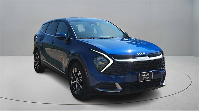 Photo of 2023 Sapphire Blue Kia Sportage