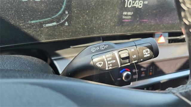 Photo of 2023 Sapphire Blue Kia Sportage